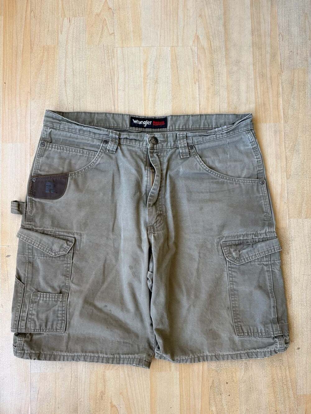 Wrangler Riggs Workwear Ripstop Cargo Shorts Olive Green Mens Size 36